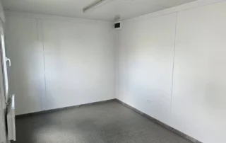 Realizácia šatne 6x3m – ŠK Vrakuňa 07